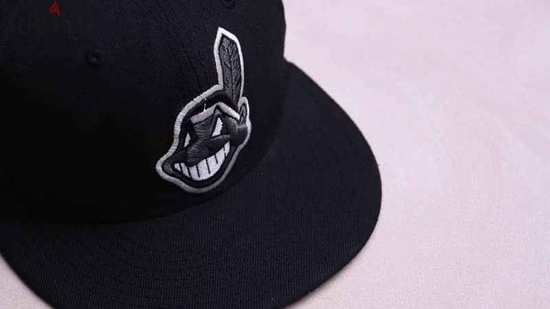 NEW ERA x MLB Chief Wahoo Cleveland Indians Black & White Cap. (L) 1