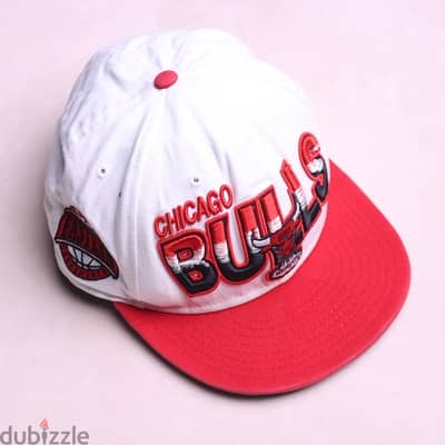 NEW ERA x NBA Chicago Bulls White & Red Vintage Cap. (ADJ)