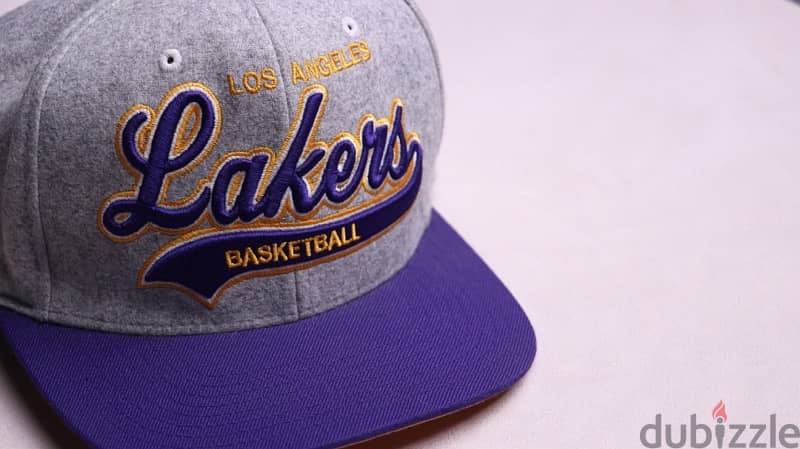 MITCHELL & NESS x NBA Los Angeles Lakers Grey & Purple Cap. (ADJ) 2