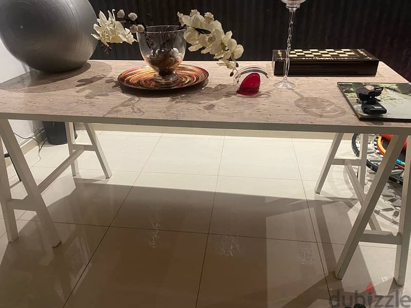 table around 270 cm iron and marble 0