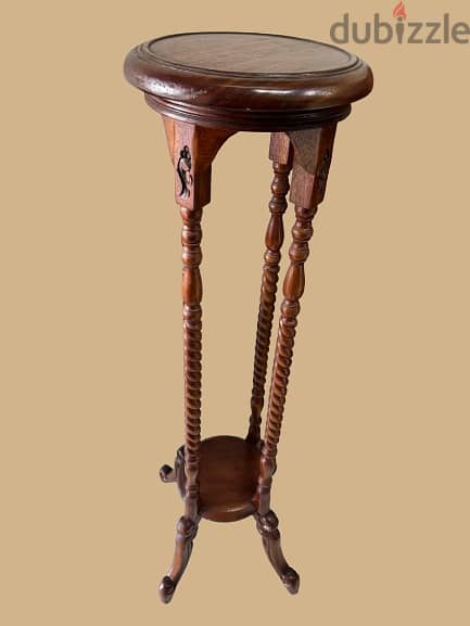 Wood Pedestal Stand 1