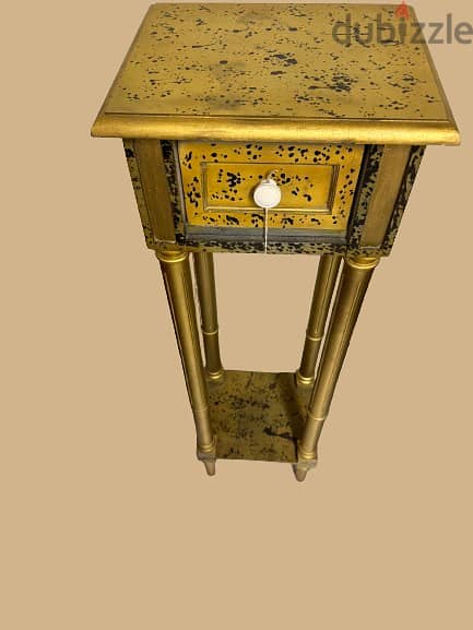 Gold-Finished Side Table with Drawer 1