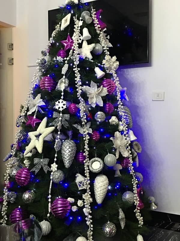 Christmas Tree with ornaments 1