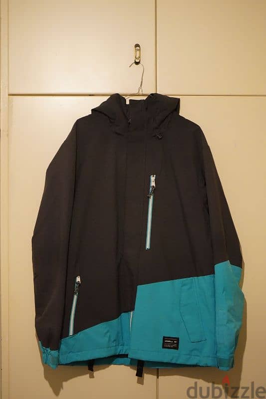 Ski / Snowboard Jackets (check the seller ads for detailed prices) 13