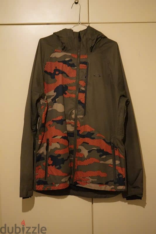 Ski / Snowboard Jackets (check the seller ads for detailed prices) 15