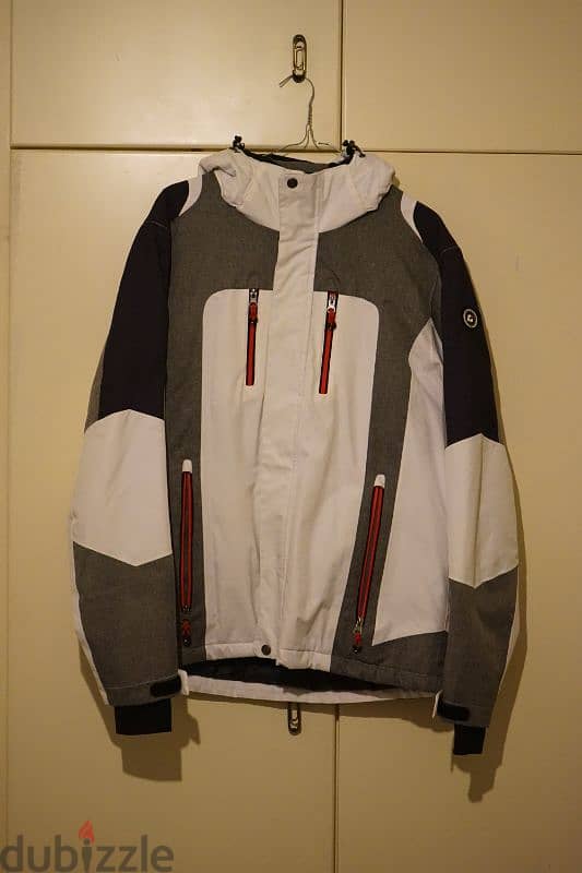 Ski / Snowboard Jackets (check the seller ads for detailed prices) 16