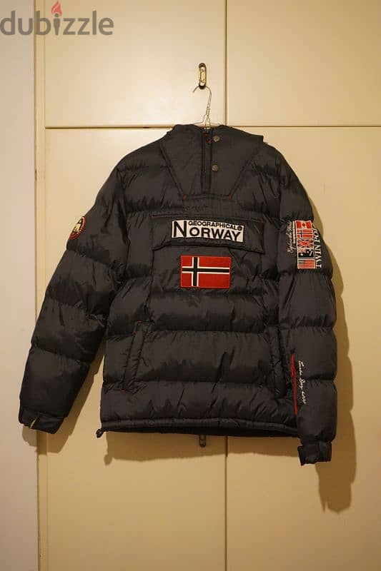 Ski / Snowboard Jackets (check the seller ads for detailed prices) 18