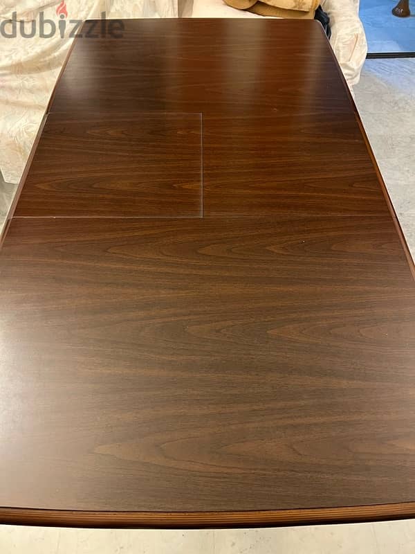 wooden dining table can be extended 1