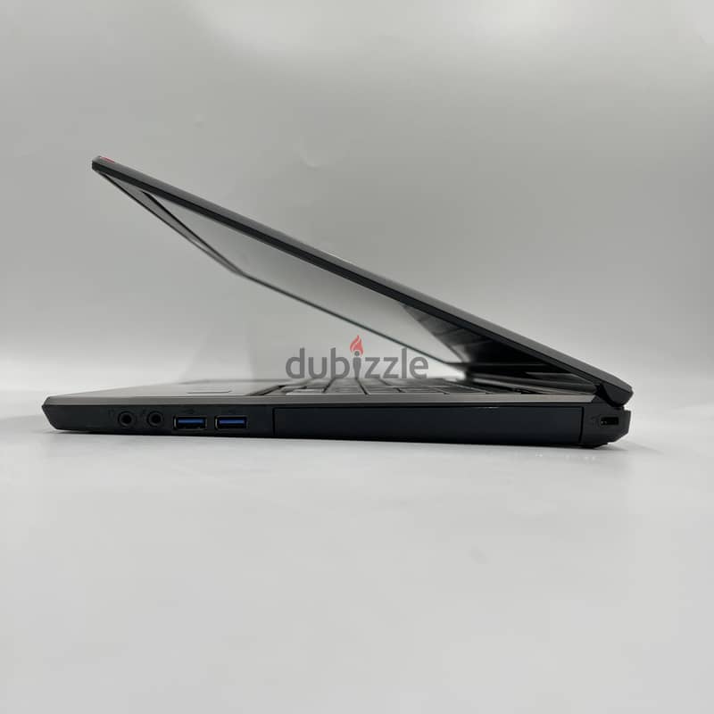 4605-Used laptop Fujitsu E756 Core i3 6200U 6th gen 7