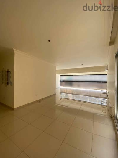 SPACIOUS APARTMENT IN AIN EL TINEH PRIME / SEA VIEW (200SQ) , (AM-135)