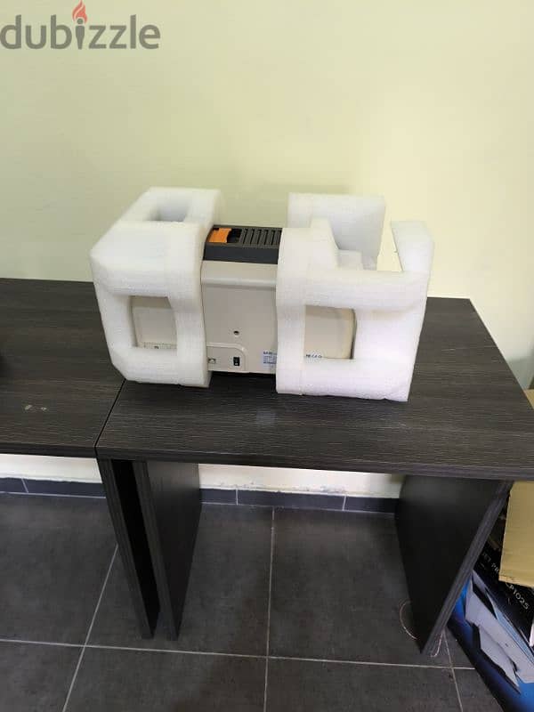 ID card printer Hiti c220 used twice like new 5