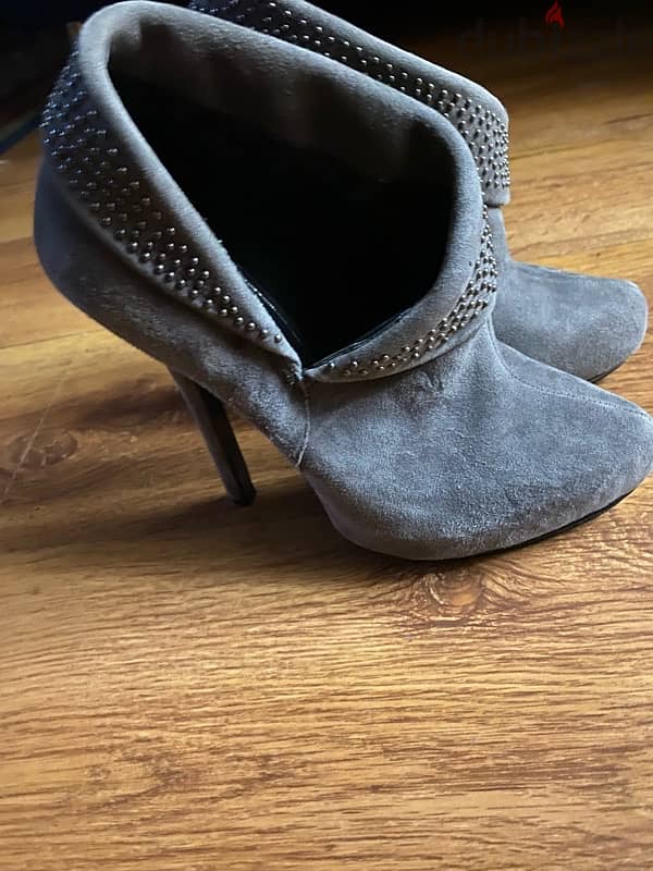 Rock Republic Suede Leather Angie Studded Stiletto Booties 0