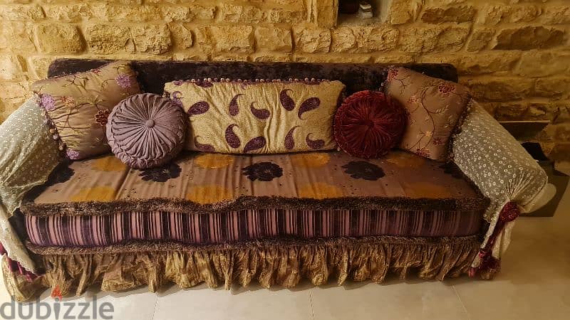 Sofa with high end textile 0