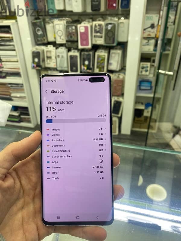 samsung S10 plus 5G  256g black like new very clean 1