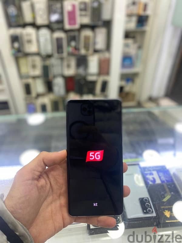 samsung S10 plus 5G  256g black like new very clean 2