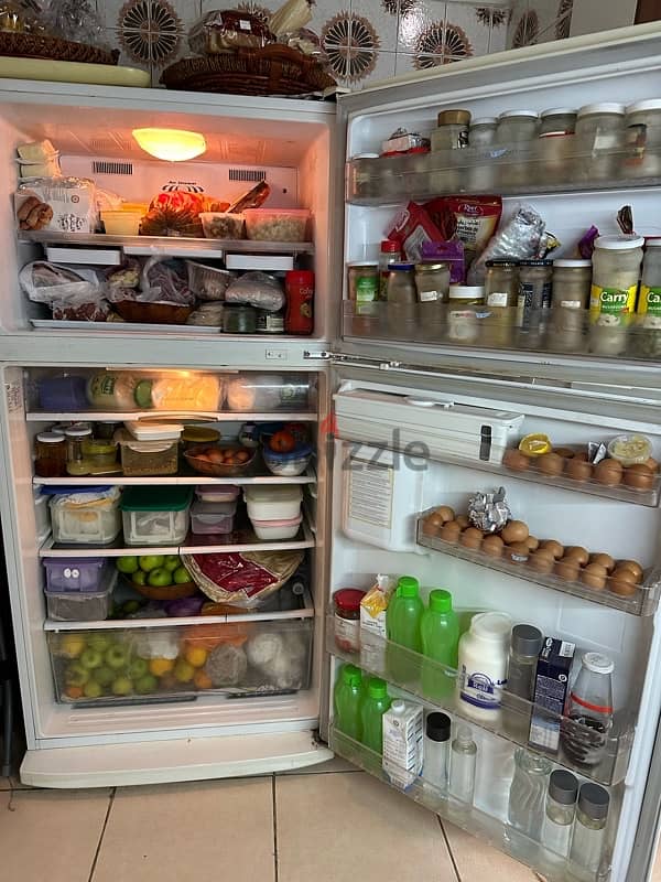 Samsung fridge with freezer 2