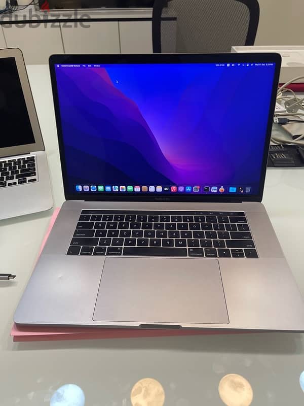 MacBook Pro 15 inch 2017, i7, 16gb ram and 500gb ssd 0