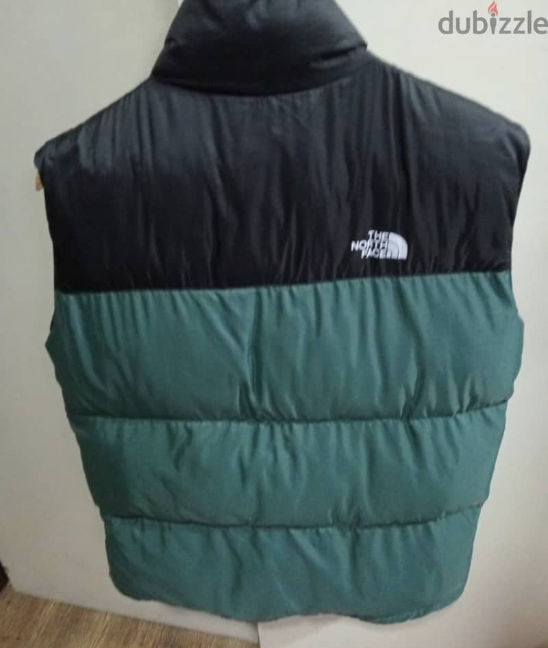 northface jillet men size M, L new 1