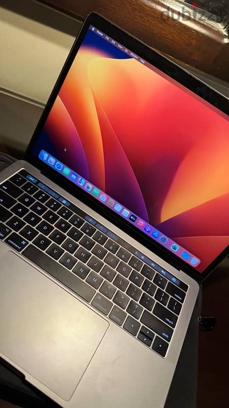 Macbook pro 13inch 2017 (with touch bar) Almost new 1