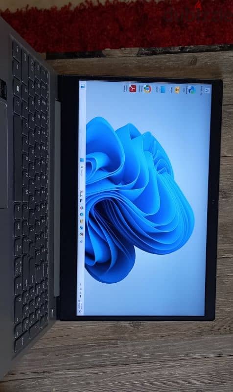 Lenovo laptop v3 Gen 10 8 gb ram 4