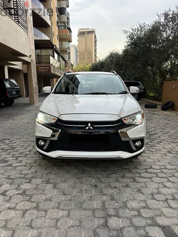 Mitsubishi Outlander ASX 4WD 2018 white on black (24000 km) 0