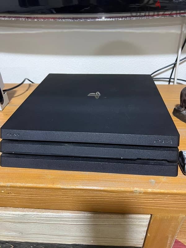 PS4 slim 1 terrabyte 1