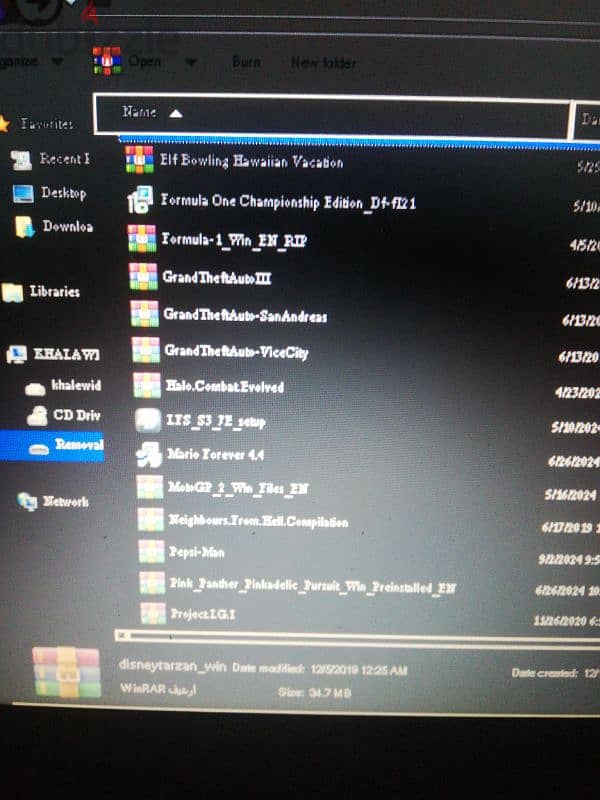 USB 16gb memory.          with 35 old games: like counter strike 1.6. . 2