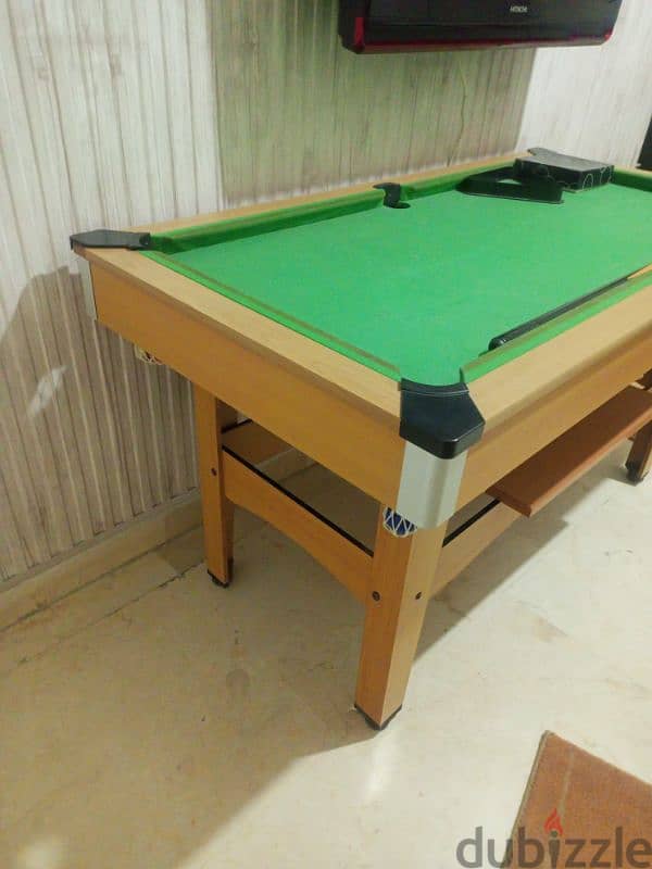 Billiard table 0