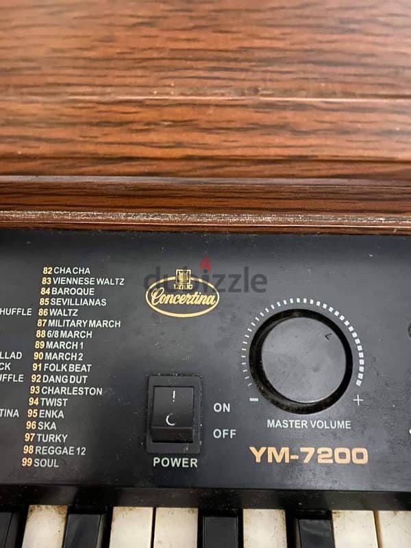 Ym 7200 digital piano 2