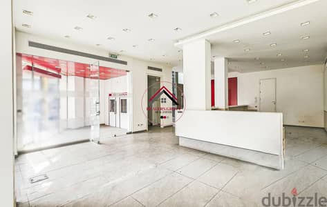 Prime Location Elegant Shop for sale in Achrafieh