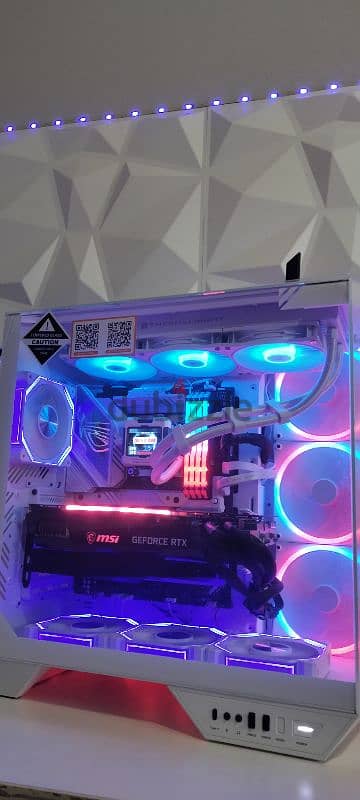 Luxurious Gaming PC Case Full RGB White