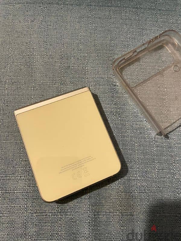 Samsung Z flip 3 256 gb  8 gb ram snapdragon 888 0