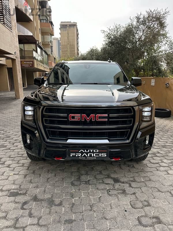 GMC Yukon AT4 2022 black on black (company source-under warranty) 0