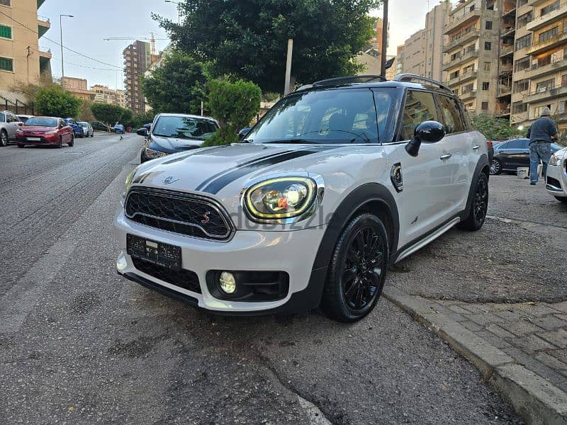 mini Cooper countryman S All4 model 2017 company source 0