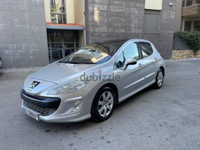 Peugeot 308 Turbo 2011