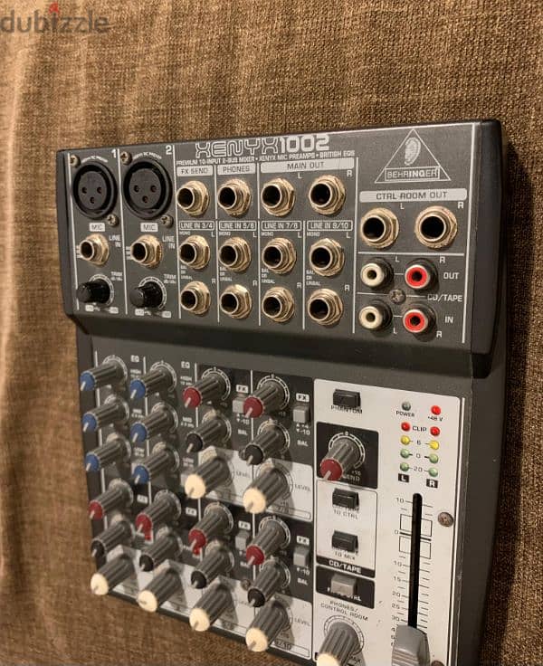 behringer mixer 1