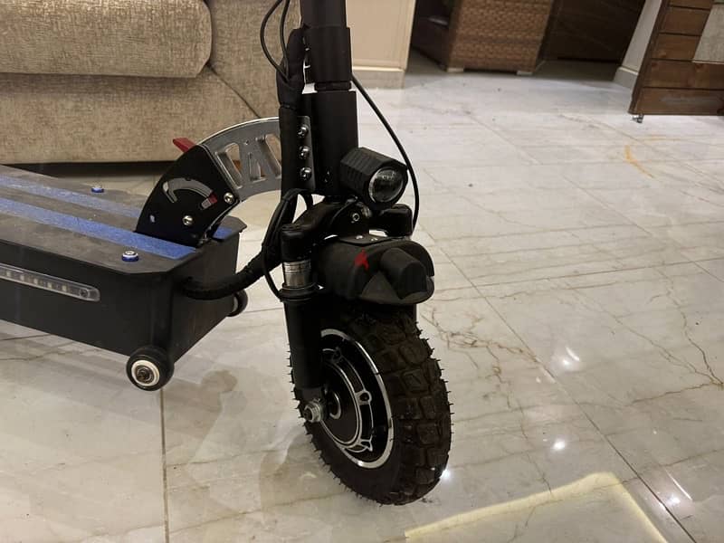 E20 PRO MAX ELECTRIC SCOOTER 1