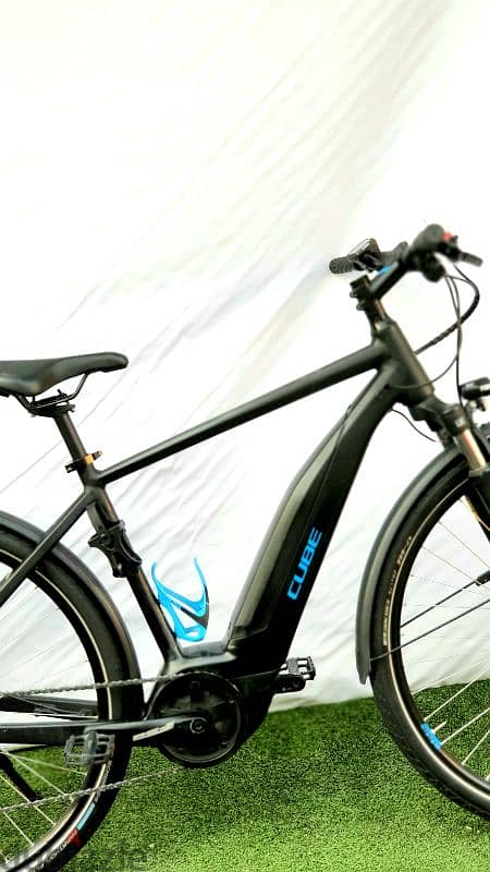 CUBE touring hybrid ebike 28 3