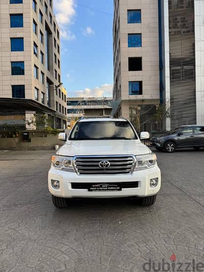 Toyota Land Cruiser 2015 V8 5.7 full options