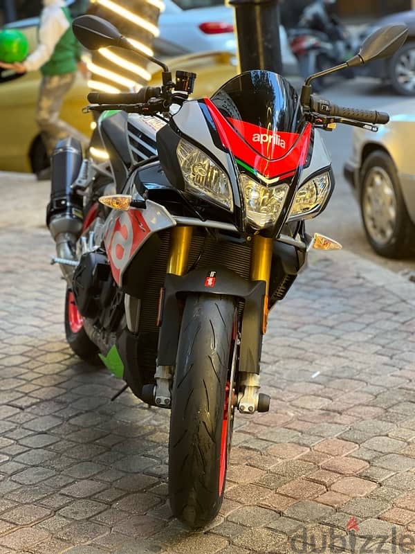 Aprillia Tuono V 4 with all sport parts added 1100 cc 2