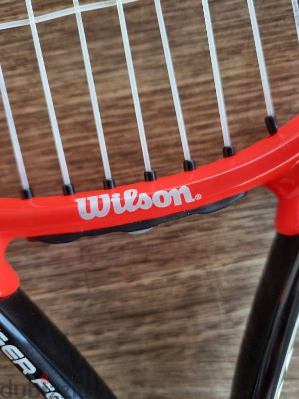 AMAZING WILSON TENNIS RACKET IN GREAT CONDITION 1