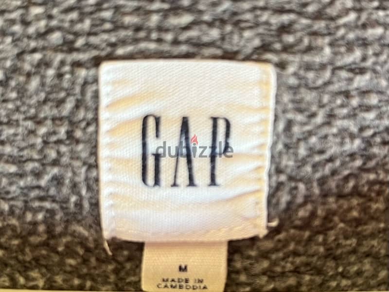 GAP SWEATER 2