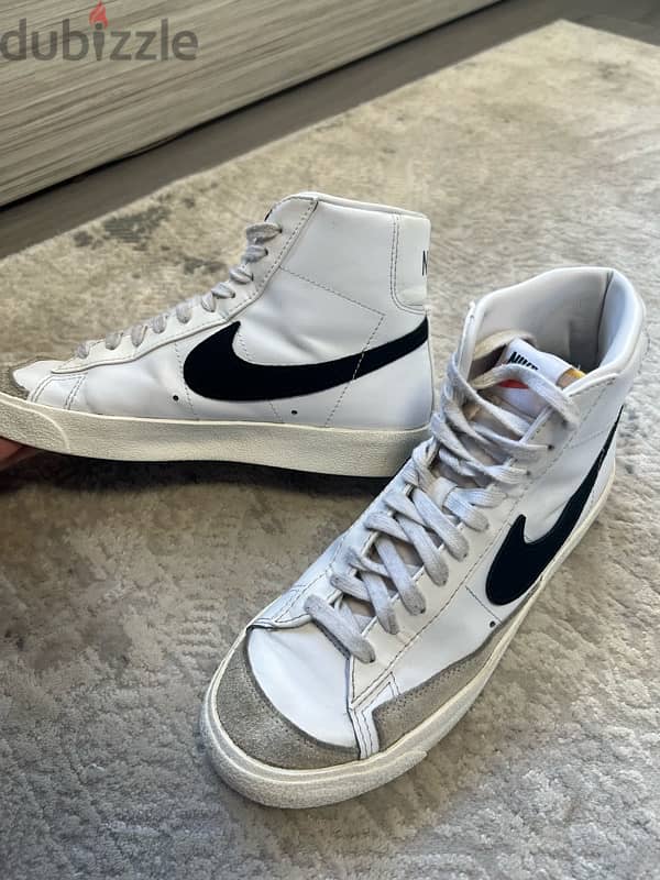 Nike Mid Blazers 0