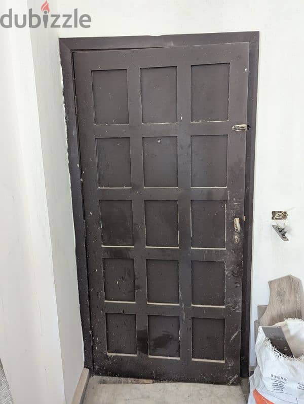 Used Entrance door 1