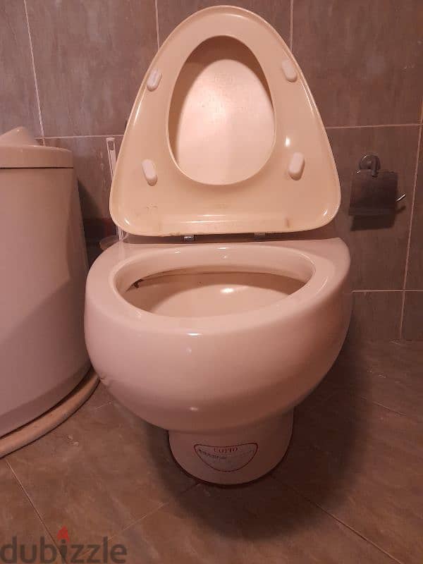 toilet seat & cabinet 2