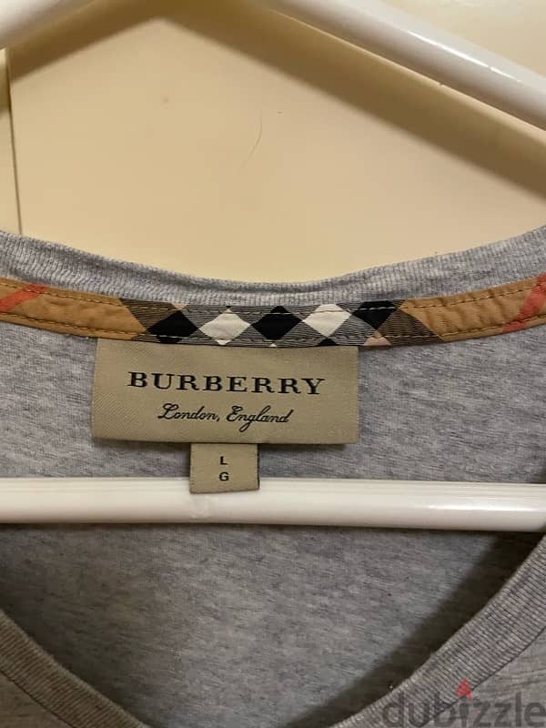 Burberry Tshirt Large 2