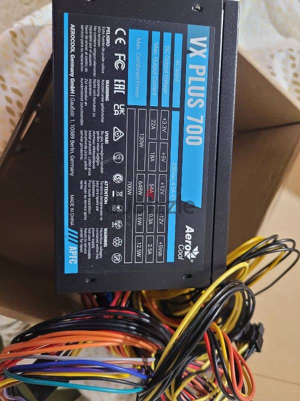 Aerocool VX PLUS Series 700W Power Supply 2