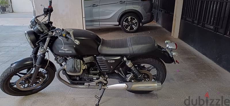 Moto guzzi V7 Stone 1