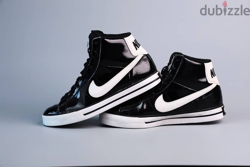 NIKE Sweet Classic Glossy Black Retro Sneakers. (40.5) 1