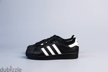 ADIDAS Superstar Black & White Sneakers. (36/37)